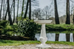Gartendekoparadies Belle-Bain d'oiseaux à base carrée