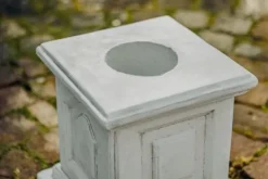 Gartendekoparadies Colonnes & Socles-Base avec deux reliefs