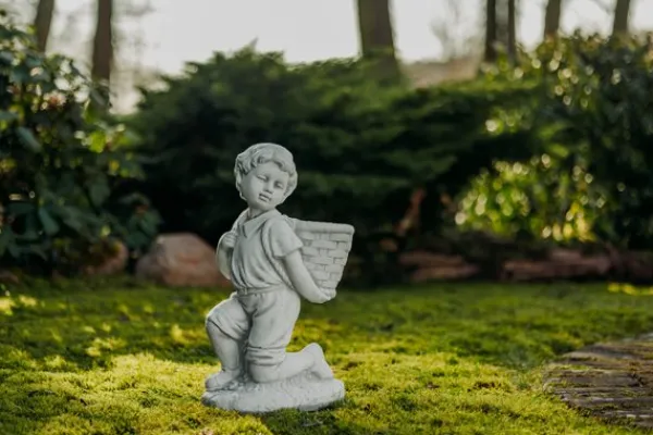 Gartendekoparadies Enfants & Anges-Boy Figurine with Plant Basket