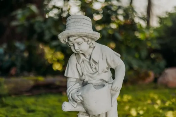 Gartendekoparadies Enfants & Anges-Boy Figurine with Watering Can