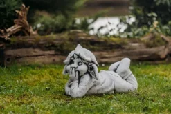 Gartendekoparadies Gnome-Ce gnome est sur le point d'éclater de rire