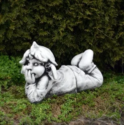 Gartendekoparadies Gnome-Ce gnome est sur le point d'éclater de rire
