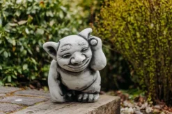 Gartendekoparadies Trolls-Ce troll se prend pour un Néandertalien