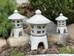 Gartendekoparadies Lanternes En Pierre-Ensemble de trois lanternes japonaises en pierre Oki-gata