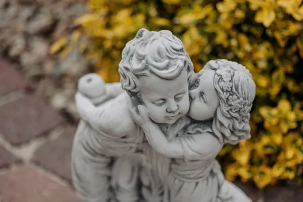 Gartendekoparadies Enfants & Anges-Garçon et fille - intimement familiers