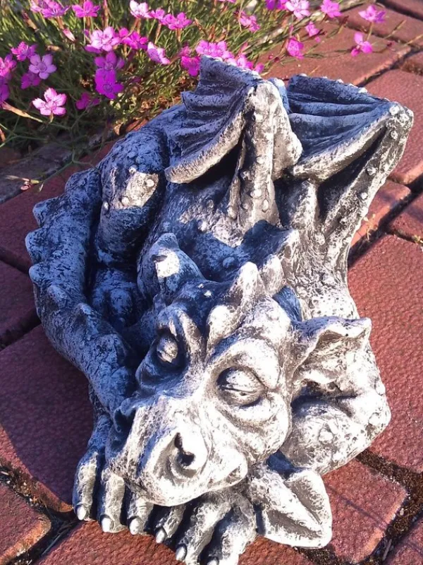 Gartendekoparadies Animaux-Grand dragon endormi