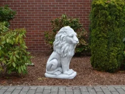 Gartendekoparadies Animaux-Grand lion Leo regardant droit