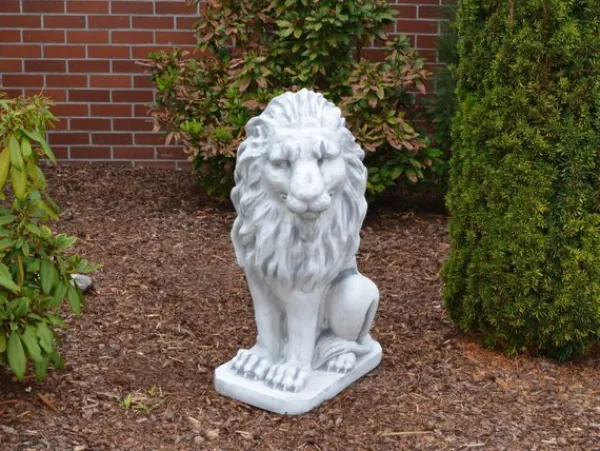 Gartendekoparadies Animaux-Grand lion Leo regardant droit