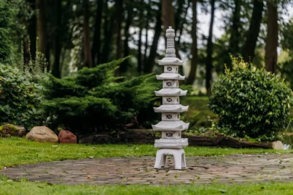 Gartendekoparadies Lanternes En Pierre-Grande pagode japonaise à cinq toits