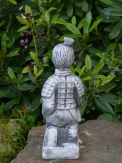 Gartendekoparadies Figures & Statues-Guerrier en terre cuite agenouillé