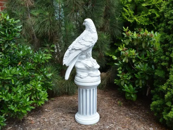 Gartendekoparadies Animaux-Imposant aigle sur socle rond