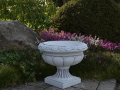 Gartendekoparadies Jardinières-Imposant vase en pierre