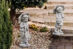 Gartendekoparadies Enfants & Anges-Jeune couple avec parapluie