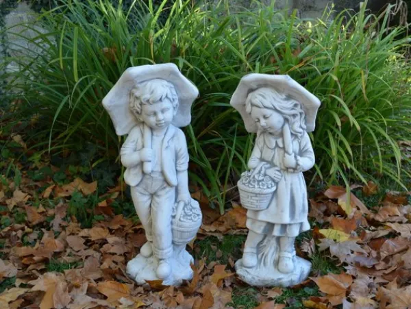 Gartendekoparadies Enfants & Anges-Jeune couple avec parapluie