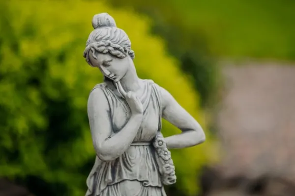 Gartendekoparadies Figures & Statues-La statue sensuelle de femme montre la figure