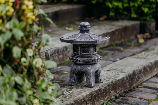 Gartendekoparadies Lanternes En Pierre-Oki-gata-yukimi : lanterne japonaise en pierre de style ancien