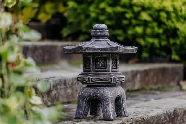 Gartendekoparadies Lanternes En Pierre-Oki-gata-yukimi : lanterne japonaise en pierre de style ancien