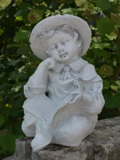 Gartendekoparadies Enfants & Anges-Personnage de garçon avec un livre