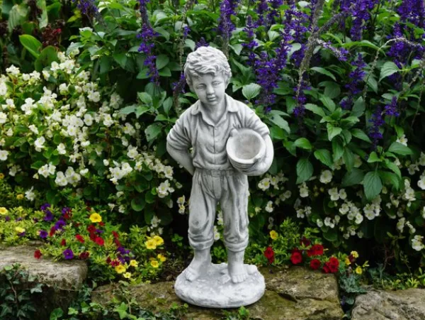 Gartendekoparadies Enfants & Anges-Petit garçon avec jardinière