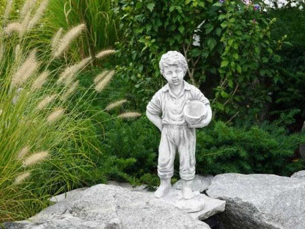 Gartendekoparadies Enfants & Anges-Petit garçon avec jardinière