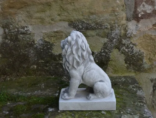 Gartendekoparadies Animaux-Petit lion tourné vers la droite