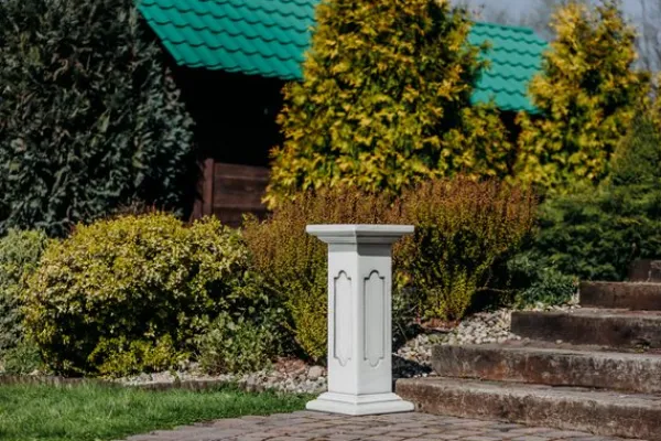 Gartendekoparadies Colonnes & Socles-Piédestal avec reliefs