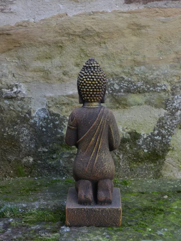 Gartendekoparadies Bouddhas-Statue de Bouddha enchanteresse sur un piédestal