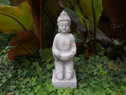 Gartendekoparadies Bouddhas-Statue de Bouddha enchanteresse sur un piédestal