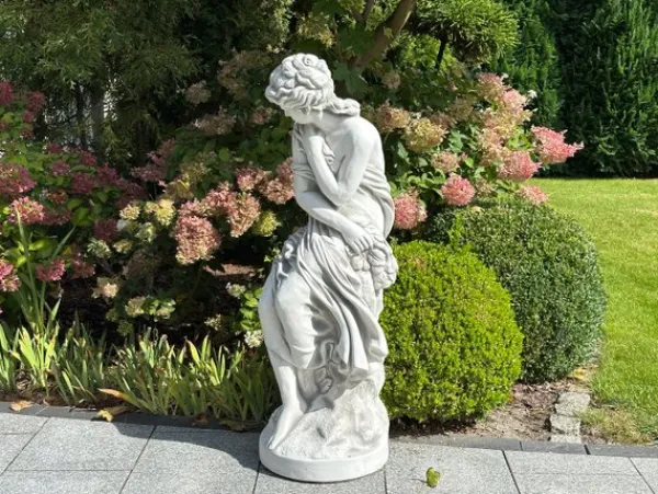 Gartendekoparadies Figures & Statues-Statue de femme sur socle