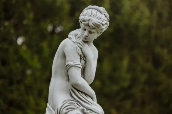 Gartendekoparadies Figures & Statues-Statue de femme sur socle