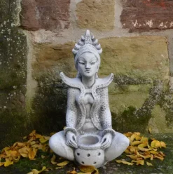 Gartendekoparadies Bouddhas-Statue de la déesse hindoue Sarasvati