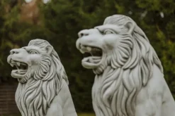 Gartendekoparadies Animaux-Statue de lion à gauche avec ballon