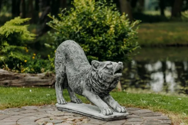 Gartendekoparadies Animaux-Statue de loup : en attaquant