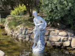 Gartendekoparadies Figures & Statues-Statue de Vénus avec un cours d'eau