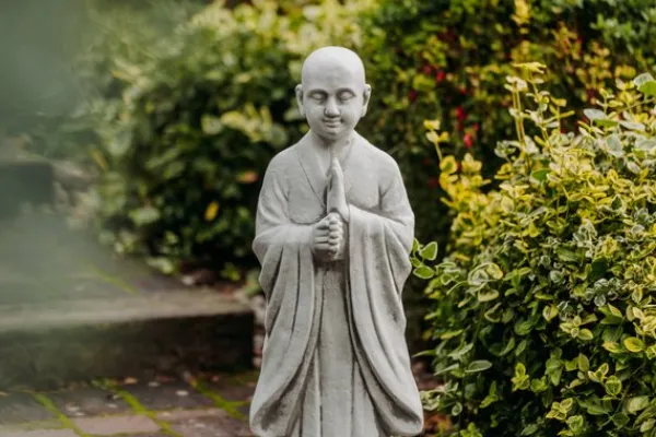 Gartendekoparadies Bouddhas-Statue debout d'un moine bouddha
