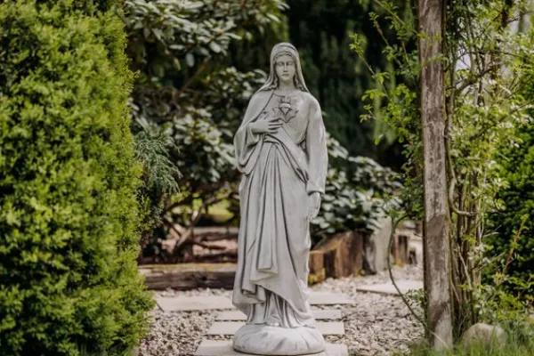 Gartendekoparadies Figures & Statues-Statue en pierre de Sainte Marie