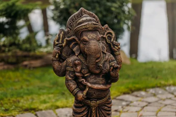 Gartendekoparadies Figures & Statues|Bouddhas-Statue en pierre du divin Ganesha dans une palette de couleurs exclusive