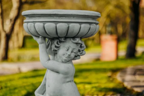 Gartendekoparadies Jardinières-Statue garçon avec bol de plantes à droite