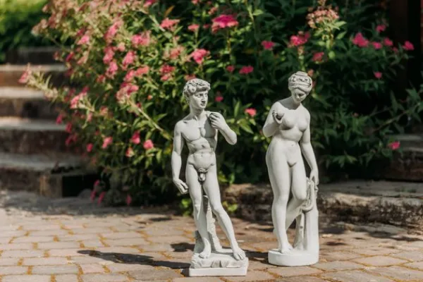 Gartendekoparadies Figures & Statues-Statue ornée de Vénus avec pomme