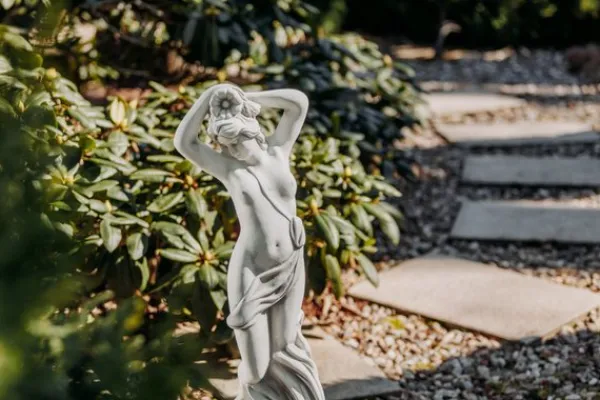 Gartendekoparadies Figures & Statues-Statue érotique d'une femme aux cheveux flottants