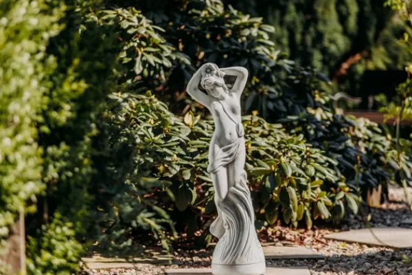 Gartendekoparadies Figures & Statues-Statue érotique d'une femme aux cheveux flottants